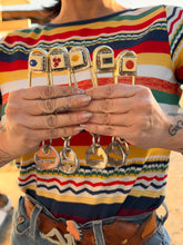 Load image into Gallery viewer, 1940s Slot Dice Horse Keys