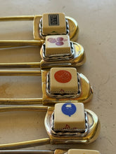 Load image into Gallery viewer, 1940s Slot Dice Horse Keys