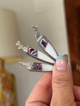 Load image into Gallery viewer, Best Bud Necklace