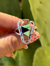 Load image into Gallery viewer, Terracotta Zig Zag Vase Ring Size 6