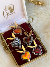 Load image into Gallery viewer, Psychedelic Tiger Bunny Necklace