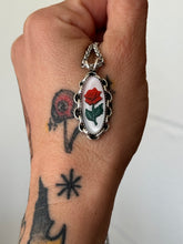 Load image into Gallery viewer, 1960s Forever Flower Necklace