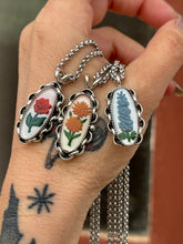 Load image into Gallery viewer, 1960s Forever Flower Necklace