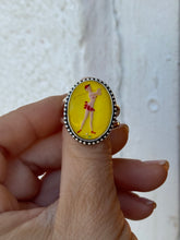 Load image into Gallery viewer, 1950s Pin Up Golf Girl Ring