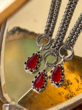 Load image into Gallery viewer, Rosarita Blood Drop Choker Necklace