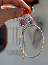 Load image into Gallery viewer, 1960s Pink Rosarita Daisy Hoops