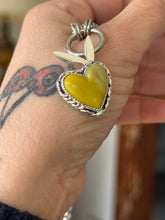 Load image into Gallery viewer, Lemon Lime Rosarita Bunny Love Choker