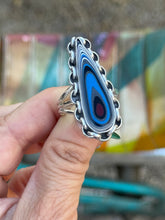 Load image into Gallery viewer, Fordite Blue Chain Ring Size 8.5